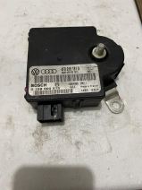 AUDI A6 AKU KONTROL MODULU 4F0915181A 4F0910181E 0199000013 