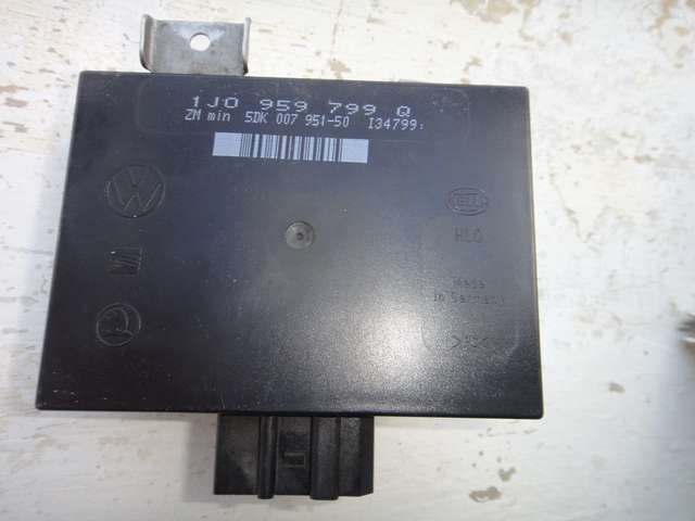 VW Merkezi Kilitleme 1J0959799Q ECU Konfor Modülü 1J0959799 Q